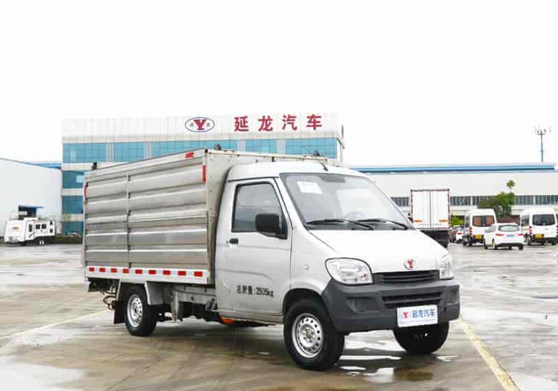 延龍牌純電動密閉式桶裝垃圾車，垃圾分類首選車
